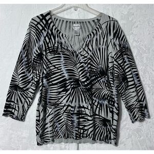 Chico's Women's Black Floral V-Neck 3/4 Sleeve Tee Size L 16